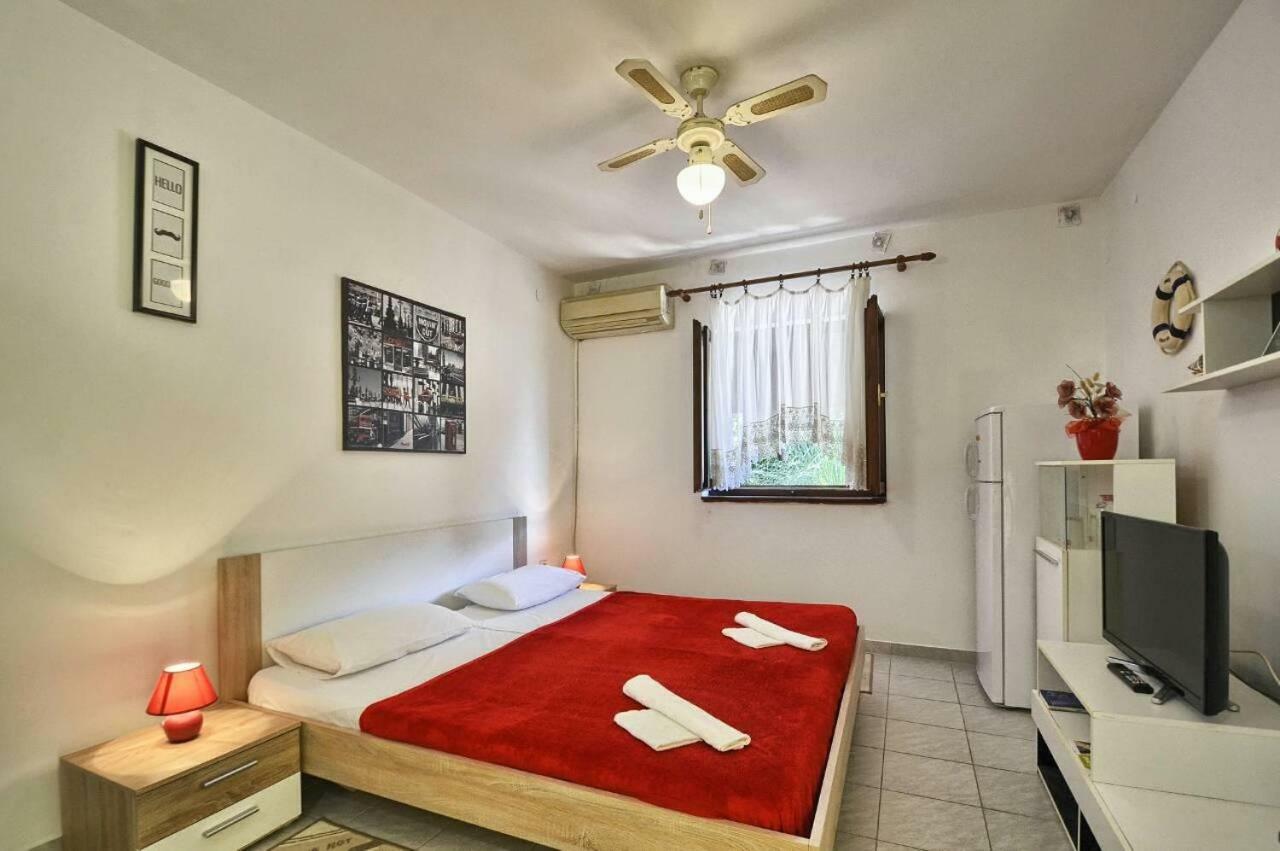 The Big Smile Apartments プーラ エクステリア 写真