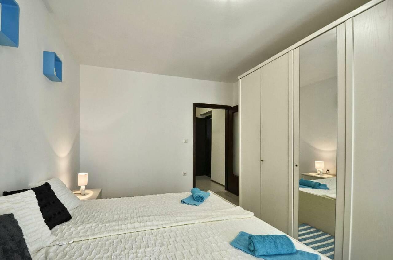 The Big Smile Apartments プーラ エクステリア 写真